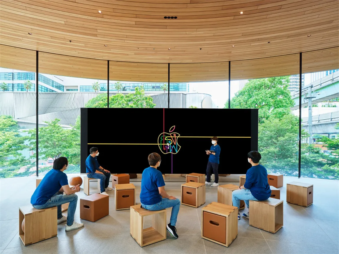 Apple Central World Forum 互动坊的影像墙。.webp
